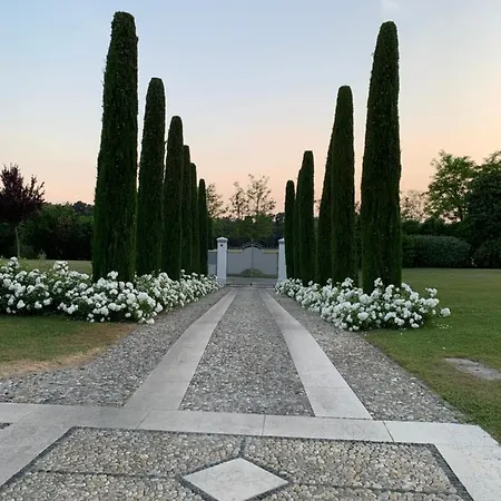 Alloggio per agriturismo San Pietro *