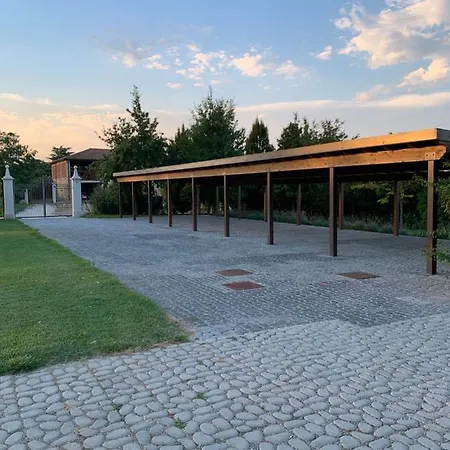 San Pietro Alloggio per agriturismo *