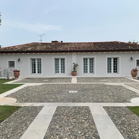 Alloggio per agriturismo San Pietro *